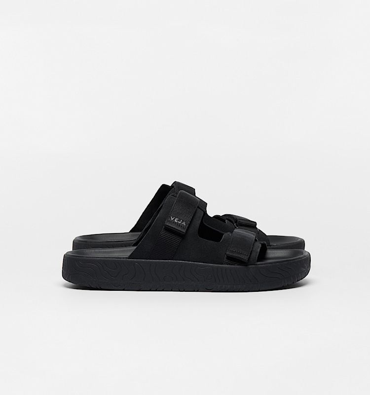 veja baskets arpoador su&egrave;de noir ap3221036 Lateral view