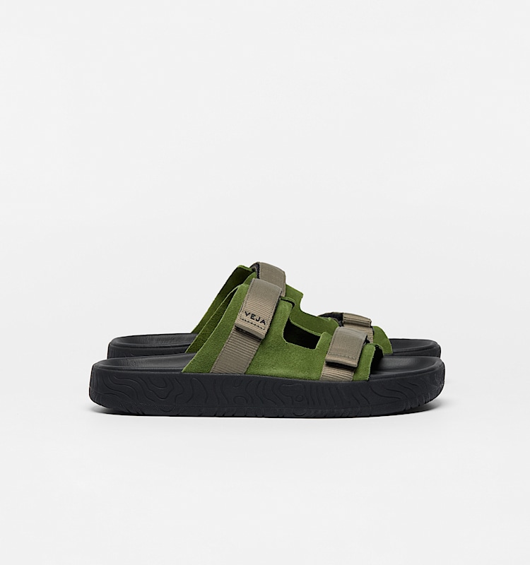 veja baskets arpoador su&egrave;de vert ap3221037 Lateral view